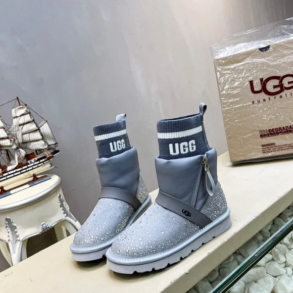 Winter Boots - Picture 2 of 3